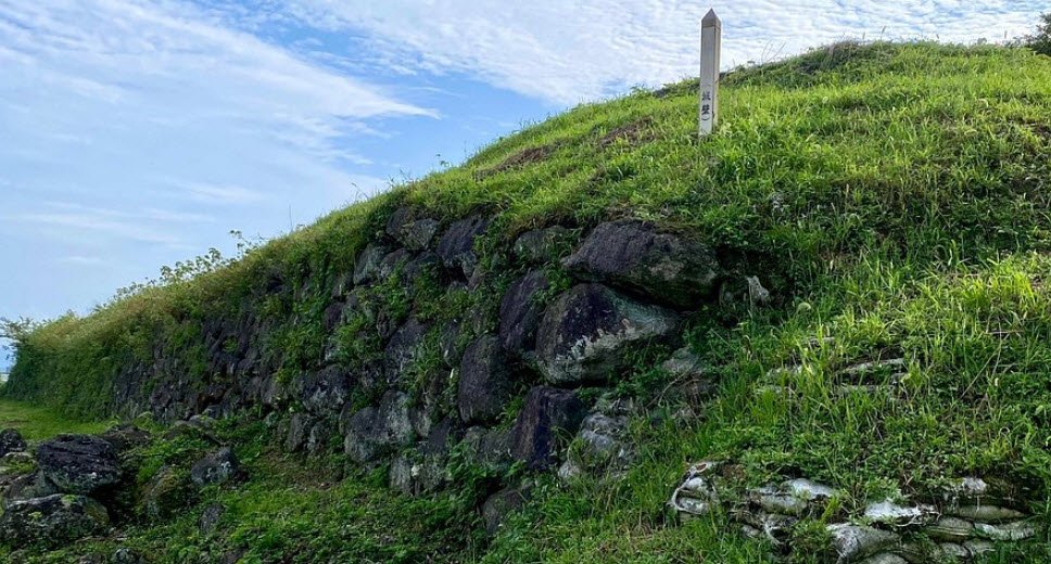 Hinoe Castle Ruins , Japan